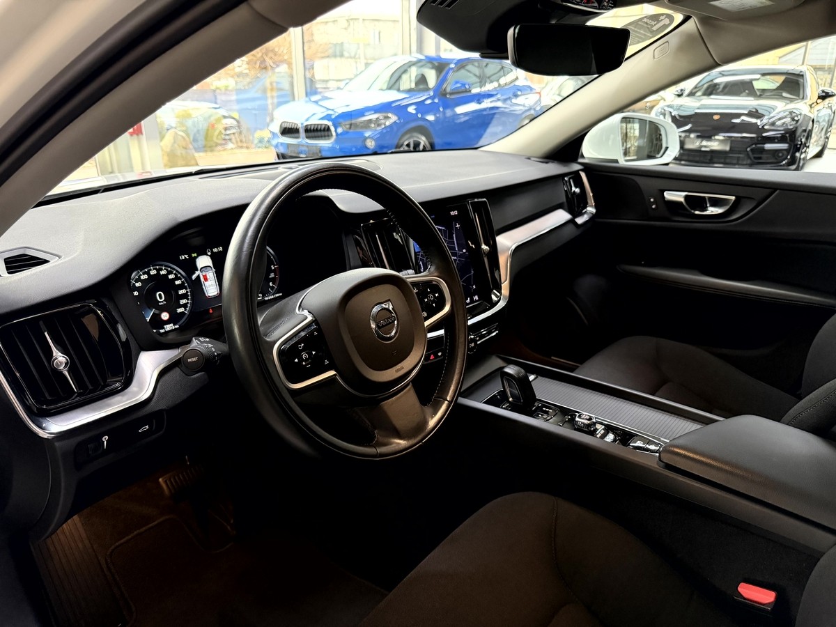 Volvo V60 B4 D Momentum Pro LED Navi R.Cam 