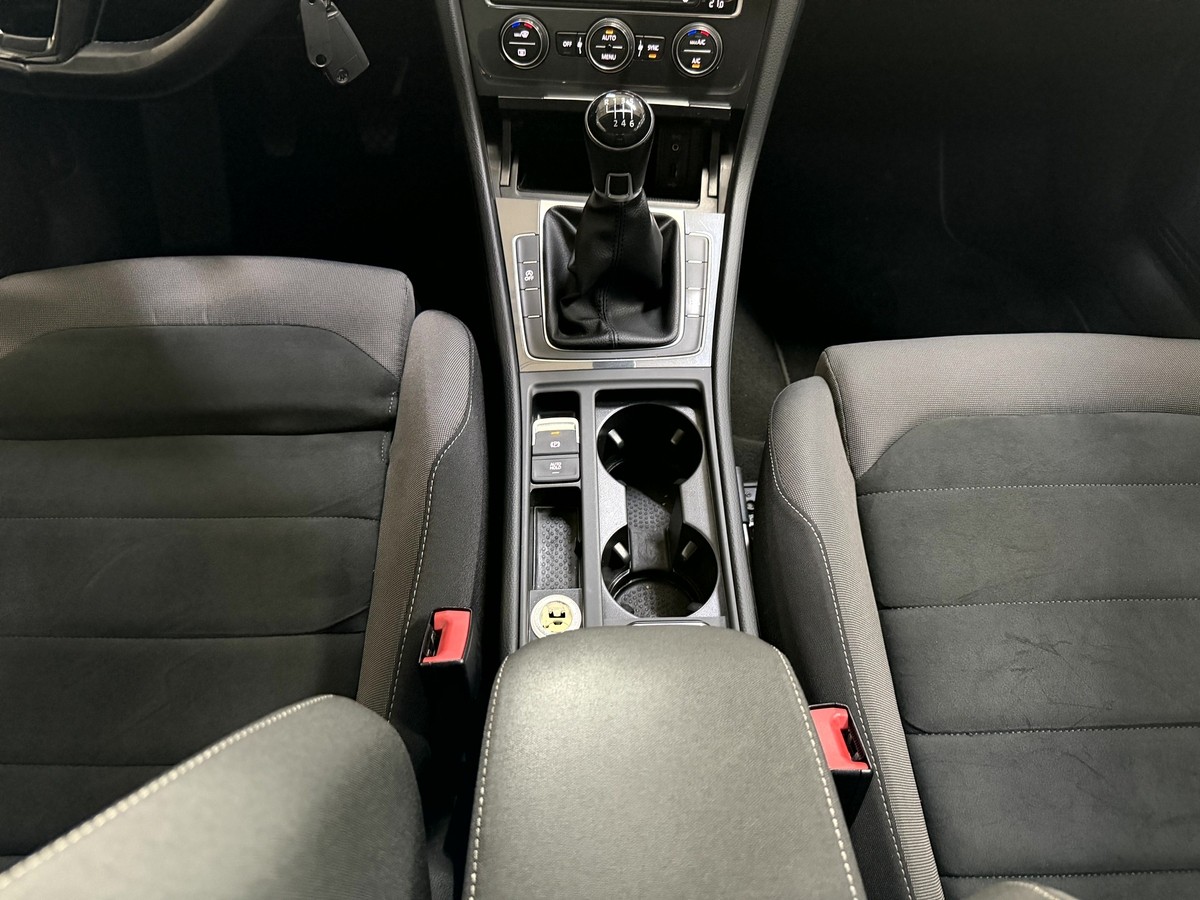 Volkswagen Golf VII 1.0 TSI Comfortline ACC Navi SHZ PDC