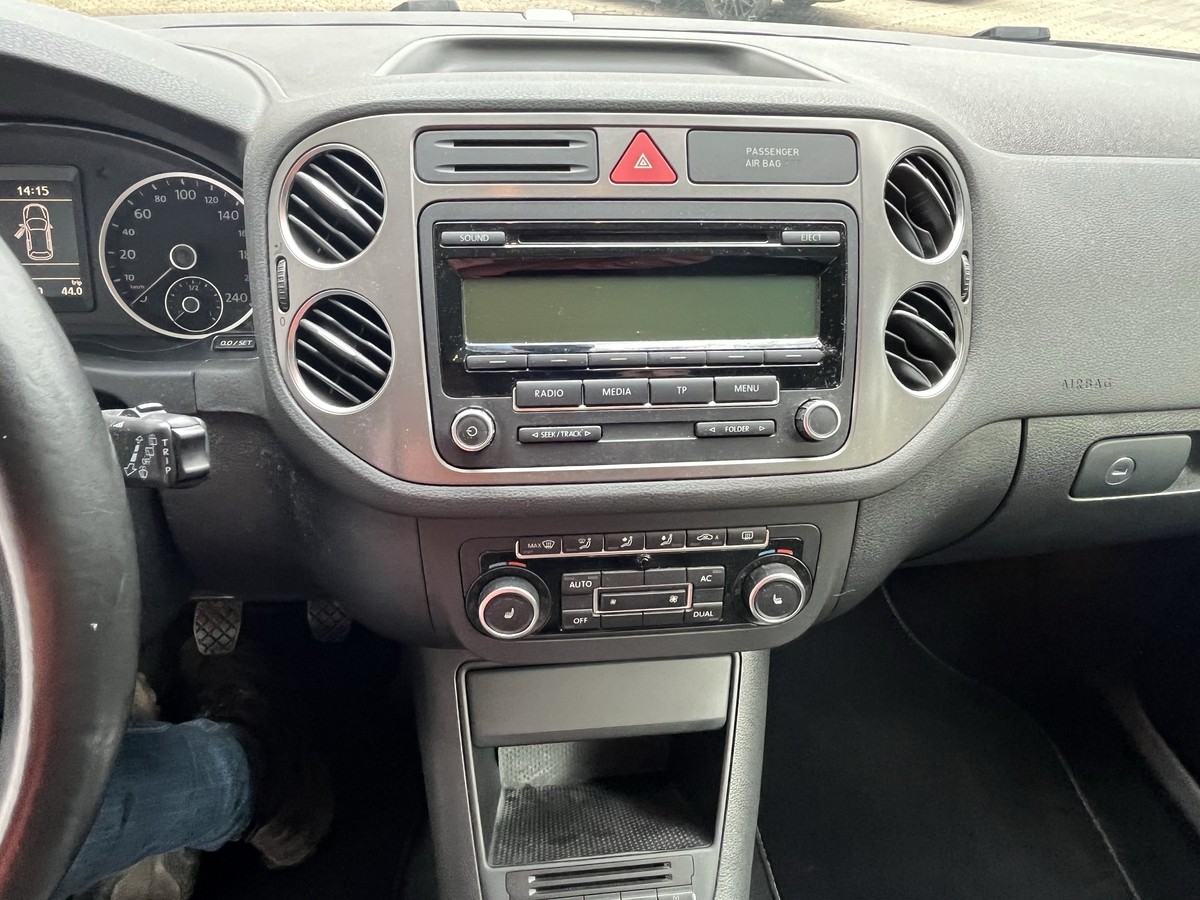 Volkswagen Tiguan 1.4 TSI BMT*TEAM*AHK SCHWENKBAR*17