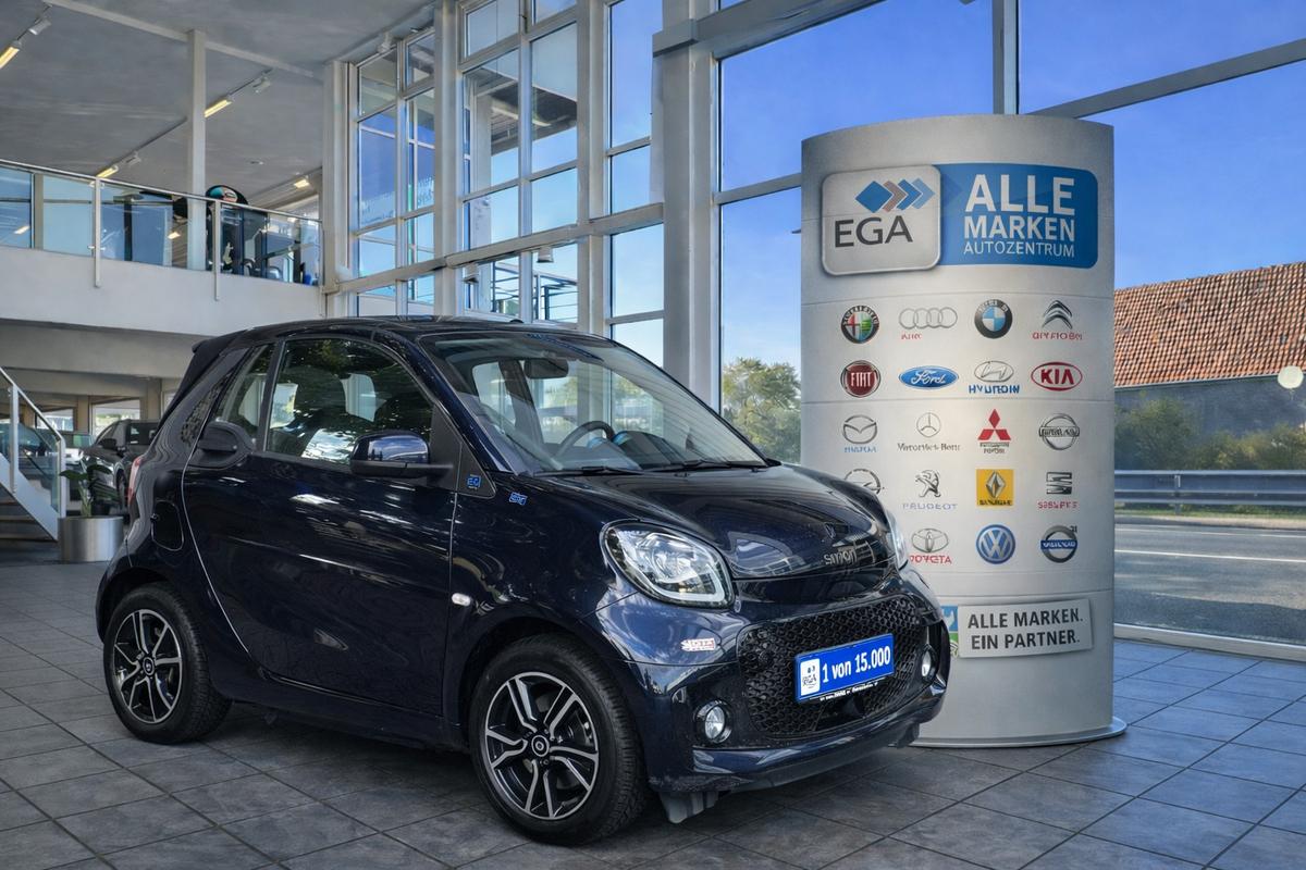 Smart ForTwo EQ cabrio*EXCLUSIVE*22kW*CAM*MEDIA*SHZ*ALU*ALLW*LED*