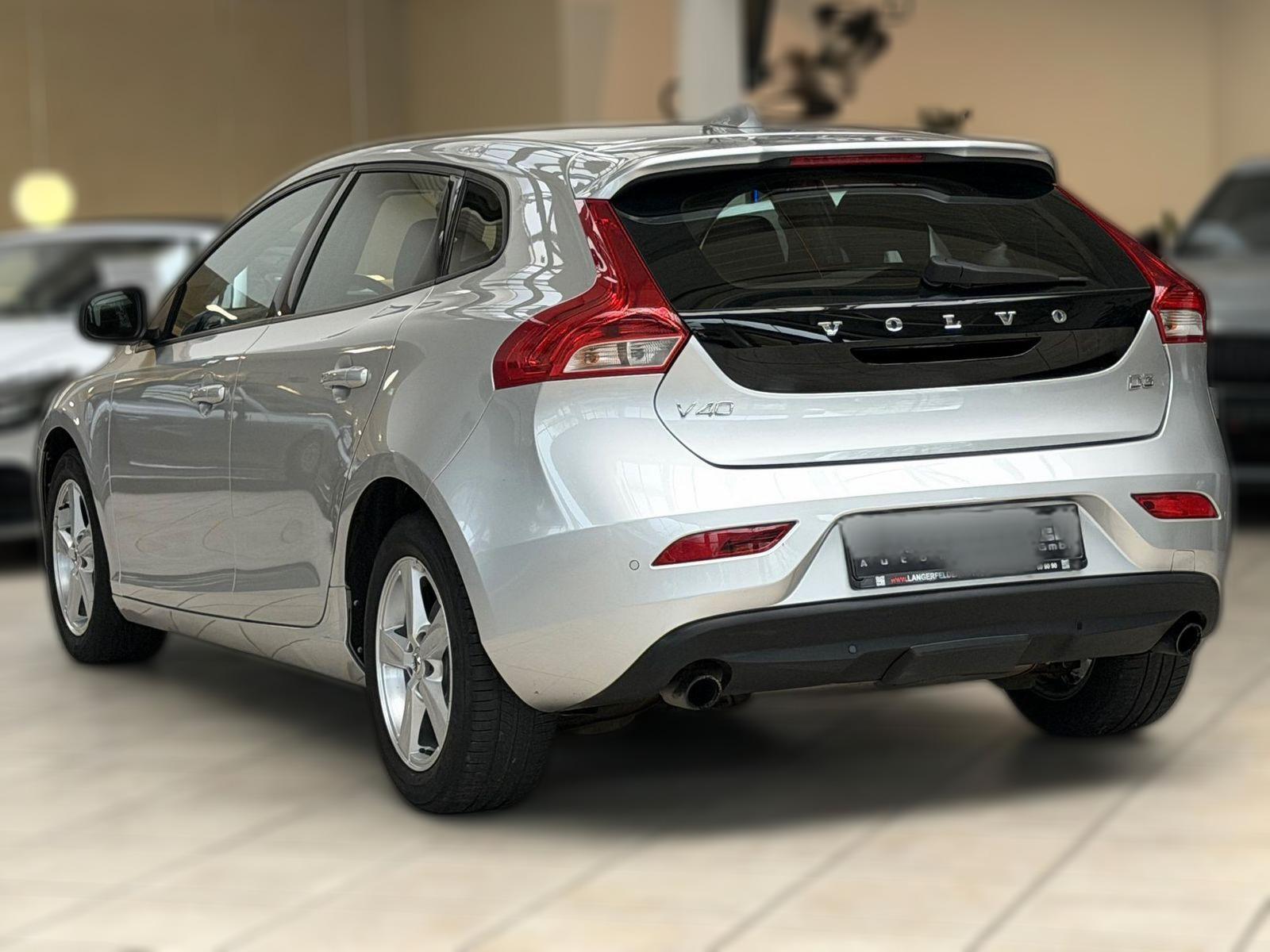 Volvo V40 D3 Kinetic*SHZ*AHK*NAVi*TPM*MFL*LMF*