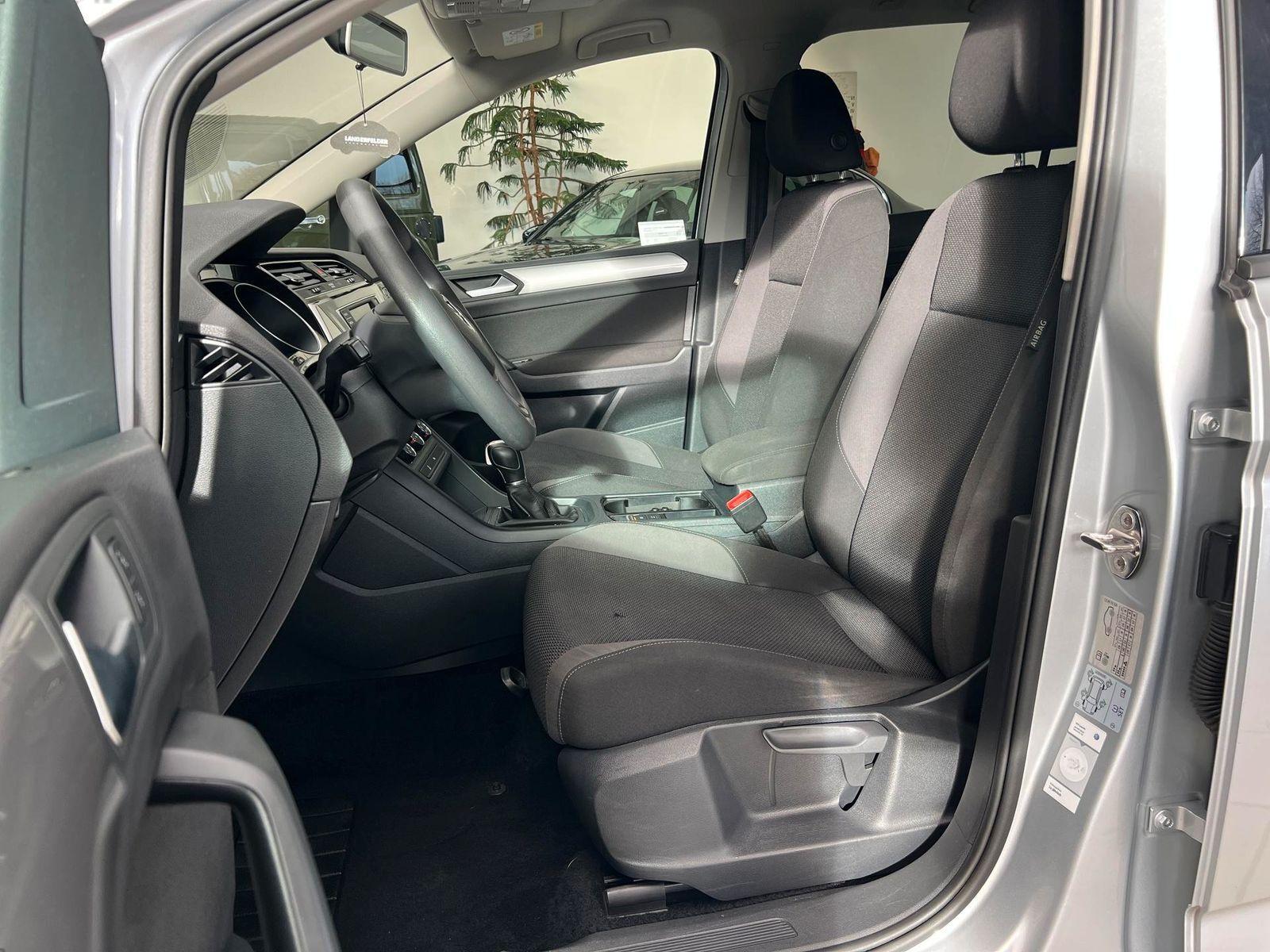 Volkswagen Touran 1.6 TDI AUTOMATIK|SCHECKHEFT|EINPARKHILFE