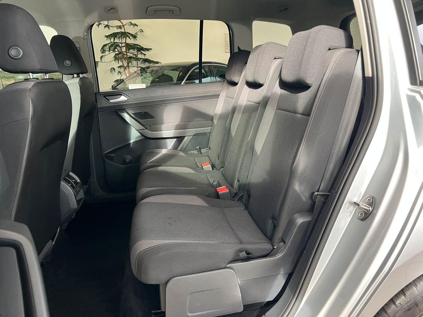 Volkswagen Touran 1.6 TDI AUTOMATIK|SCHECKHEFT|EINPARKHILFE