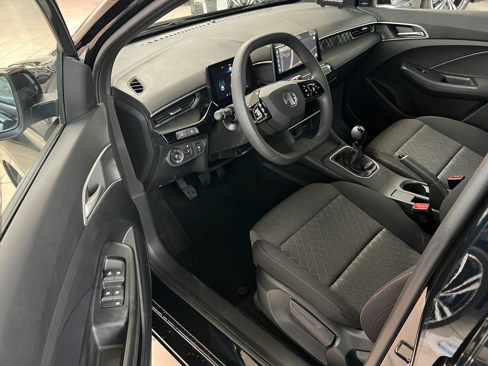 MG MG3 3 1,5 T Comfort*LED*NAVI*RFK*CARPLAY*LMF*SOFORT