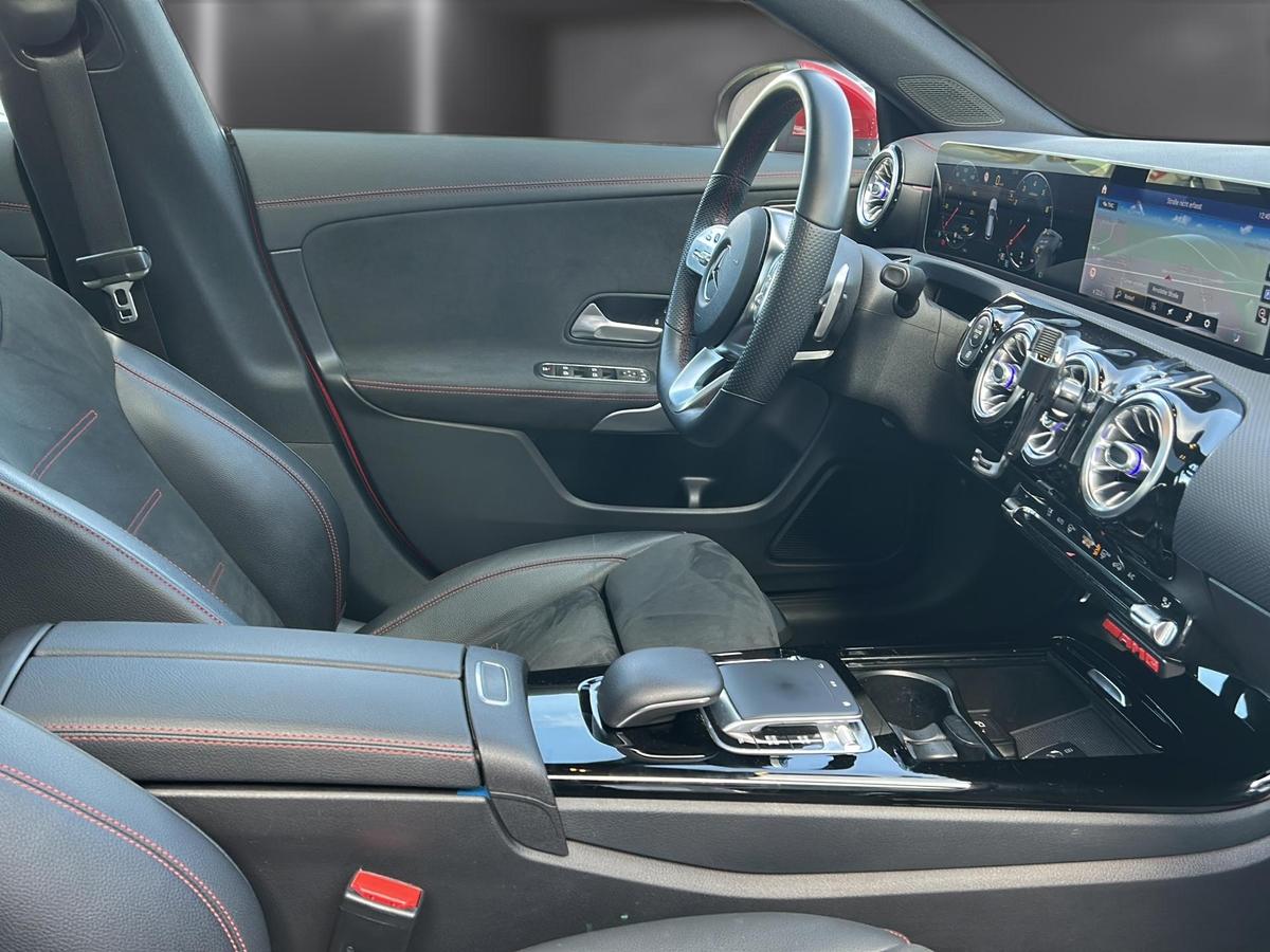 Mercedes-Benz CLA 220 Shooting Brake  AMG Line *LED*NAVI*SHZ*RFK