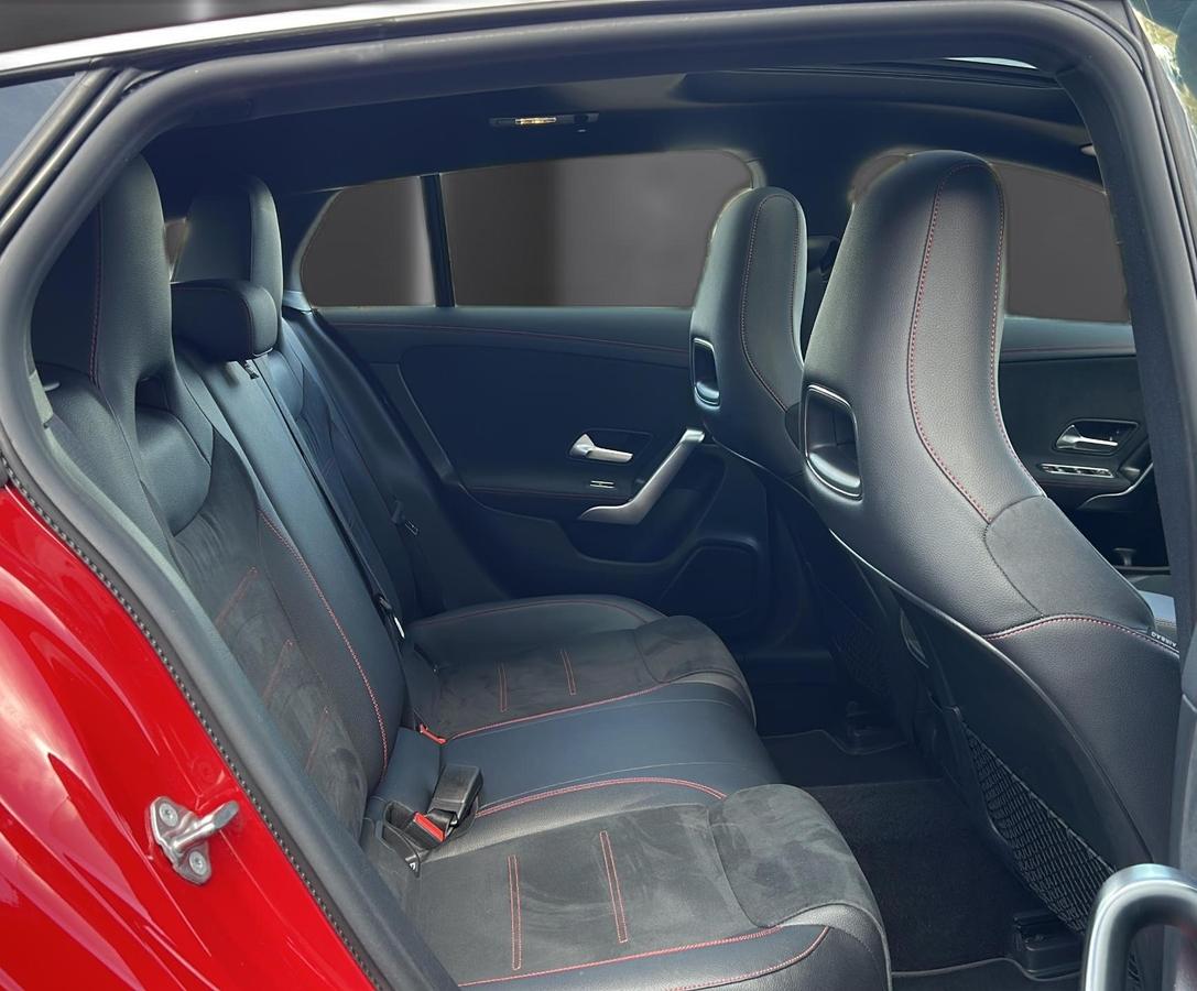 Mercedes-Benz CLA 220 Shooting Brake  AMG Line *LED*NAVI*SHZ*RFK