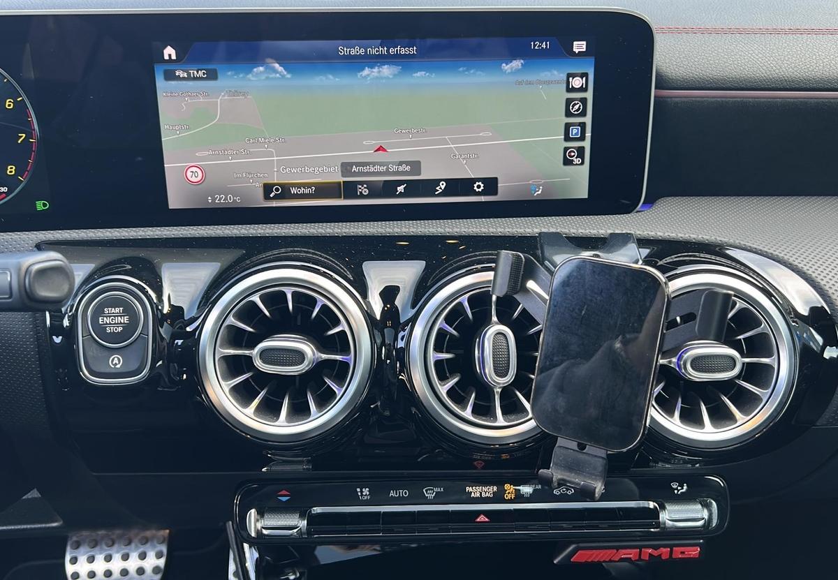 Mercedes-Benz CLA 220 Shooting Brake  AMG Line *LED*NAVI*SHZ*RFK