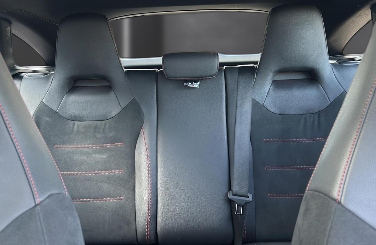 Mercedes-Benz CLA 220 Shooting Brake  AMG Line *LED*NAVI*SHZ*RFK