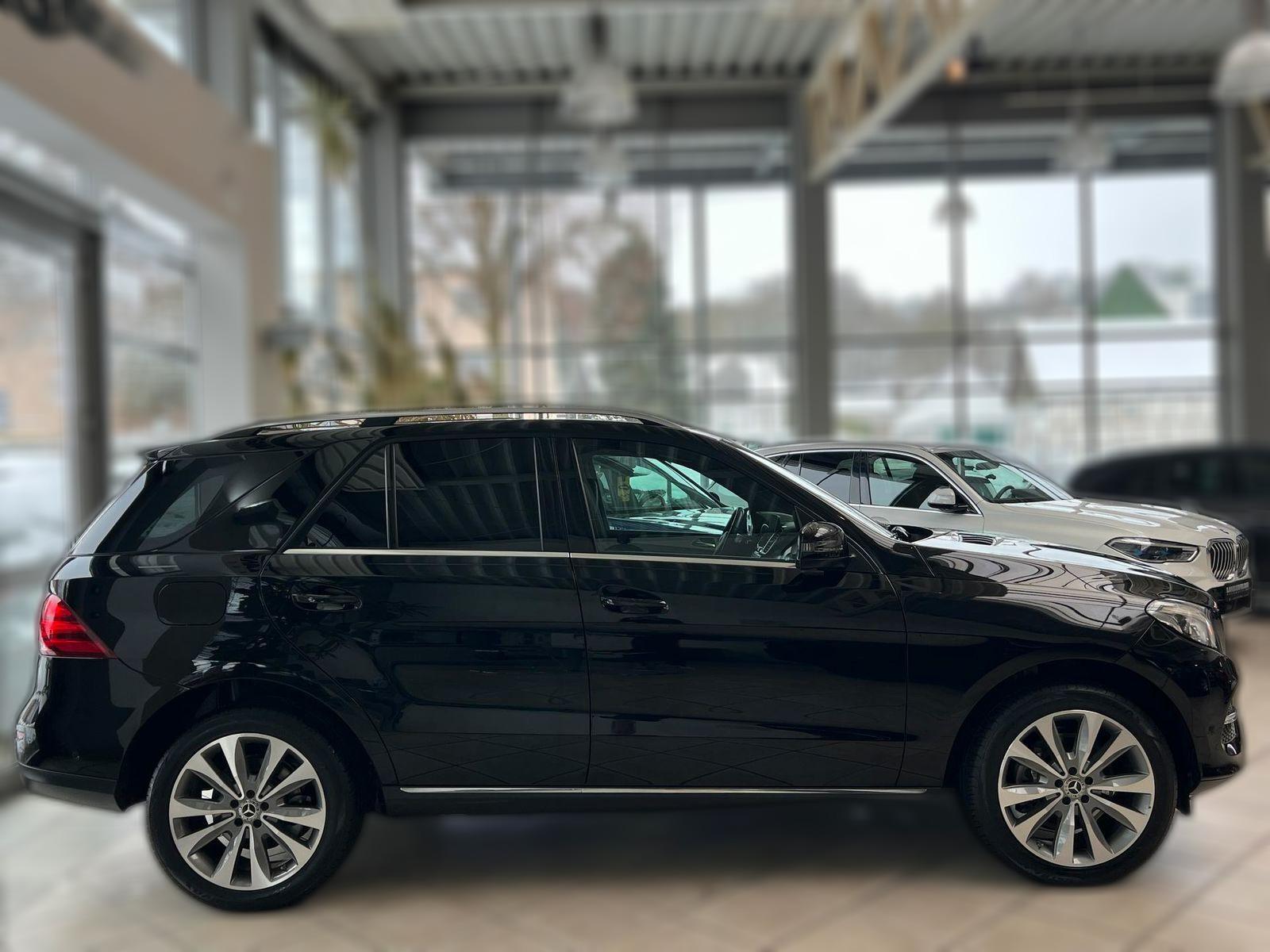 Mercedes-Benz GLE 400 SUV 4Matic SCHECKHEFT-MB|KAMERA|AHK|LED