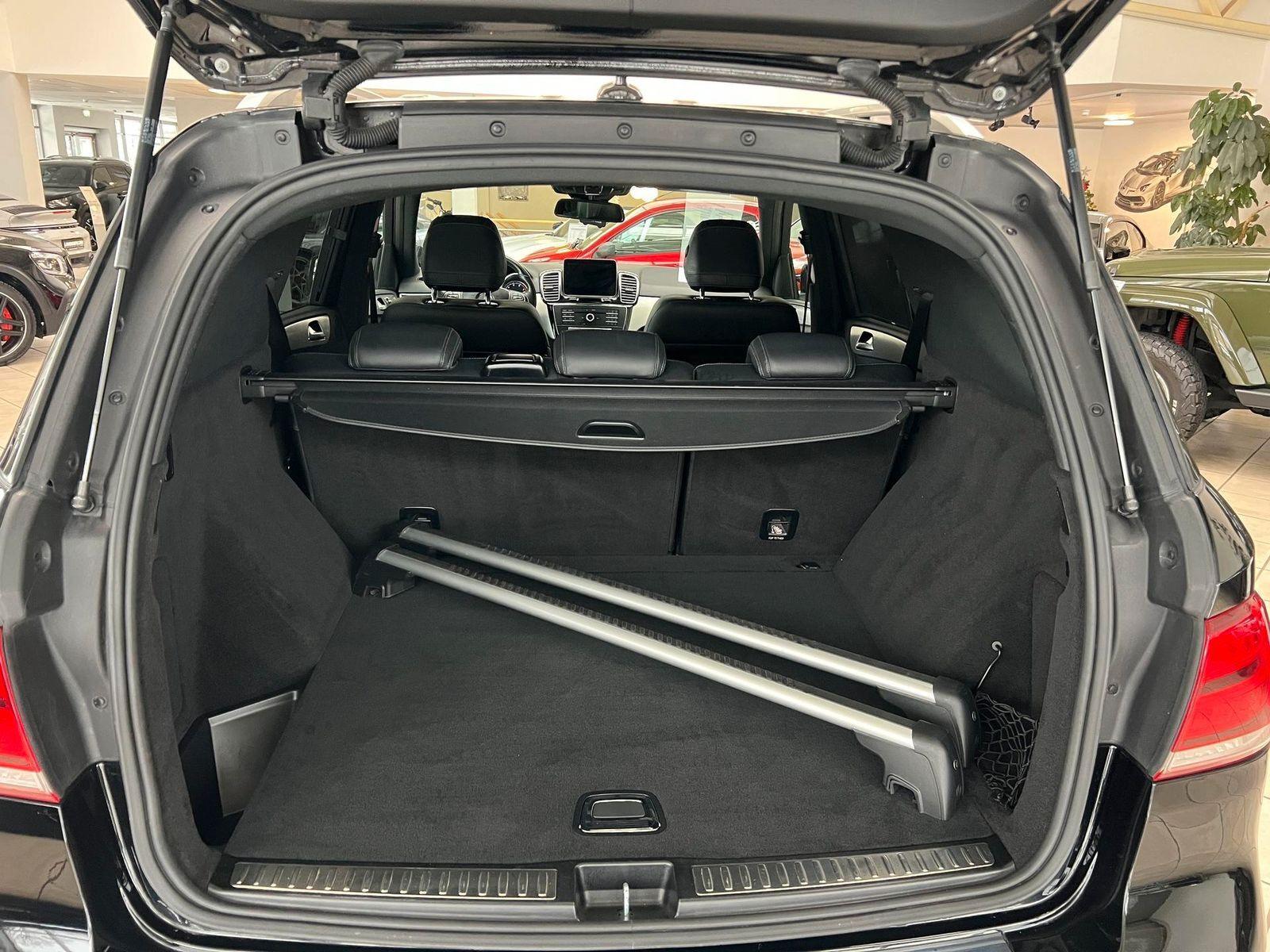 Mercedes-Benz GLE 400 SUV 4Matic SCHECKHEFT-MB|KAMERA|AHK|LED