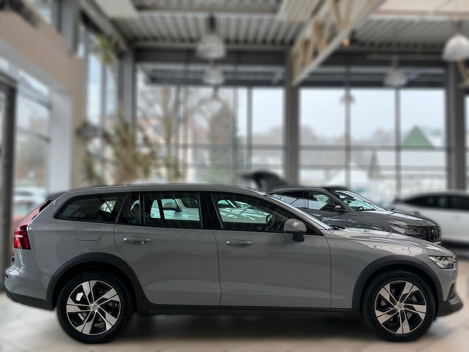 Volvo V60 Cross Country V60 Cross Country B4 AWD Plus*TPM*SHZ*RFK*DAB+*