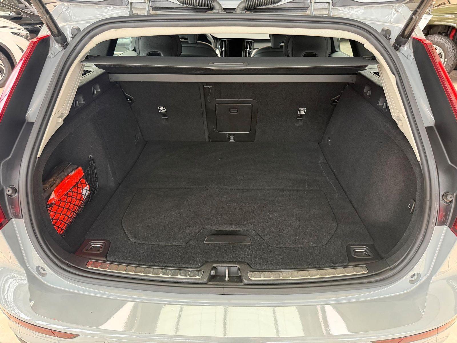 Volvo V60 Cross Country V60 Cross Country B4 AWD Plus*TPM*SHZ*RFK*DAB+*