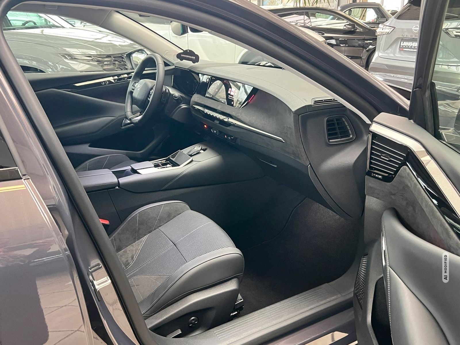 DS Automobiles DS4 1.2 Mild-Hybrid 136 Édition France RFK|AHK