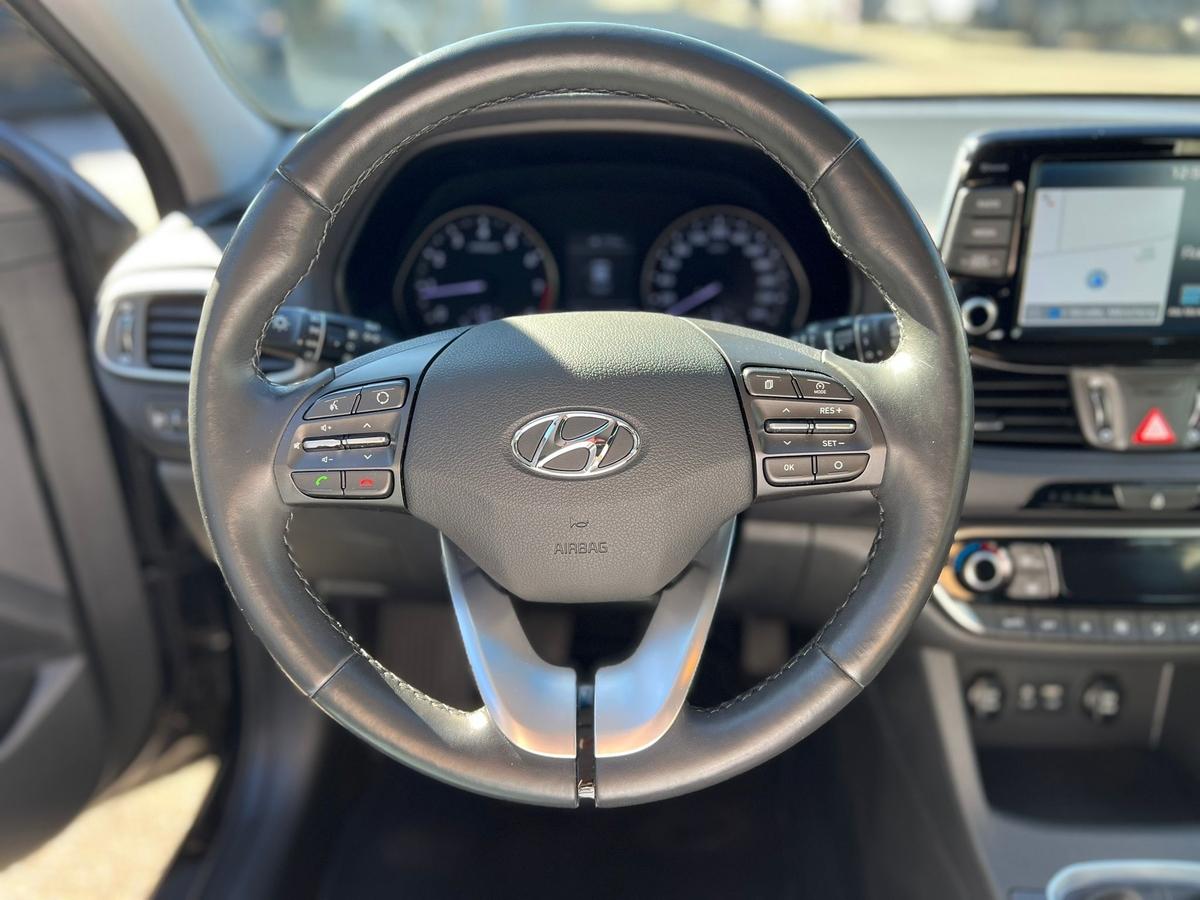 Hyundai i30 1.4 T-GDI - Navi - Sitz + Lenkradhzg - R.Kam - PDC