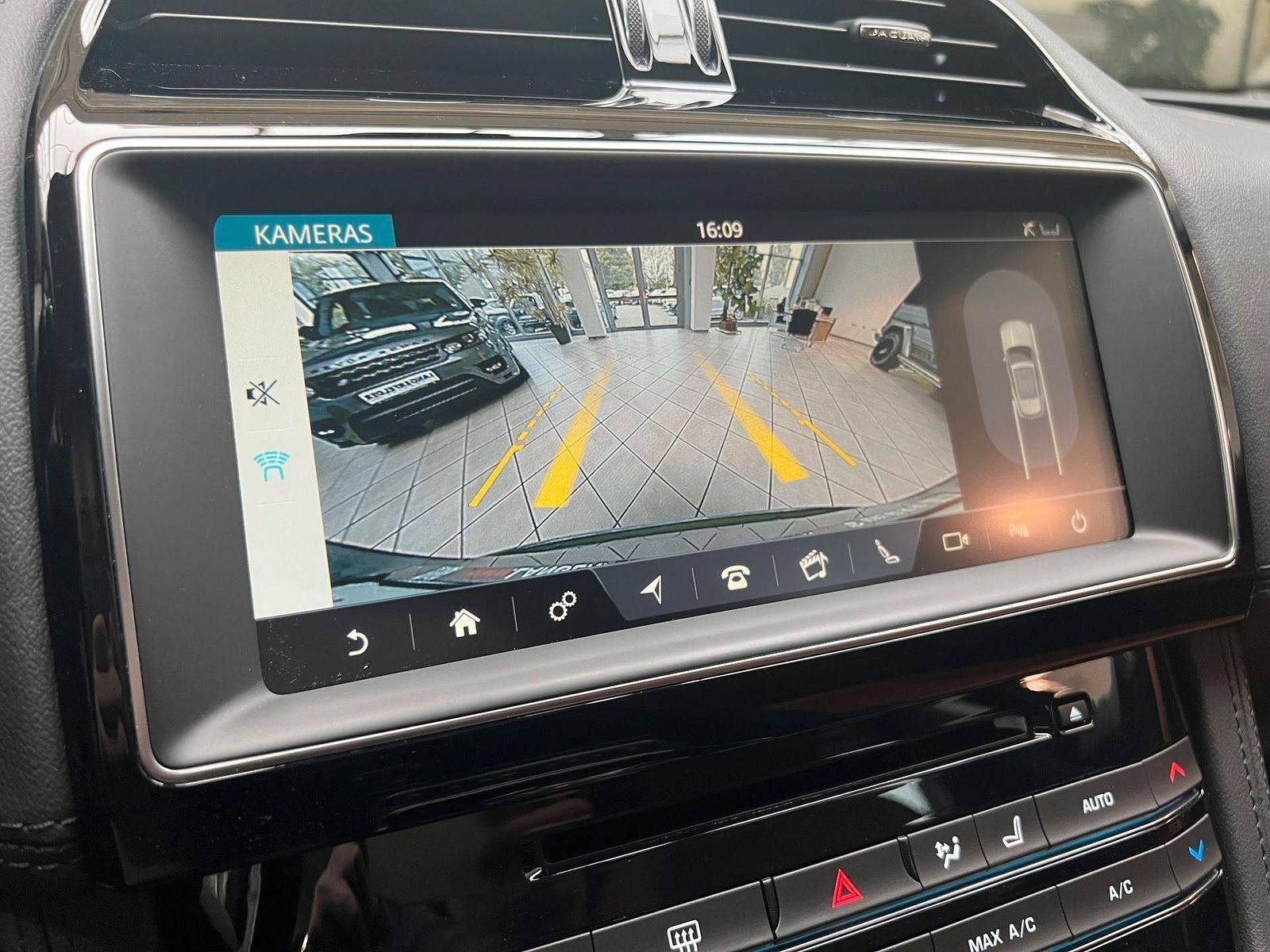 Jaguar F-Pace Portfolio AWD*PANO*KAMERA*SHZ*LEDER*