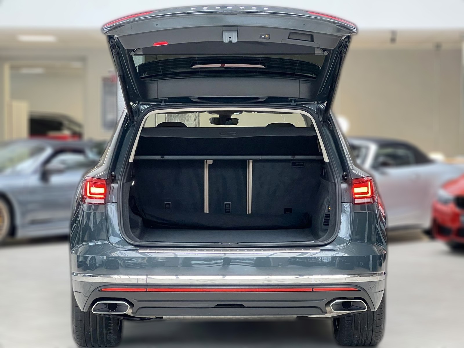 Volkswagen Touareg 3.0 Atmosphere*4x4 Lenk+Luftfd+AHK*