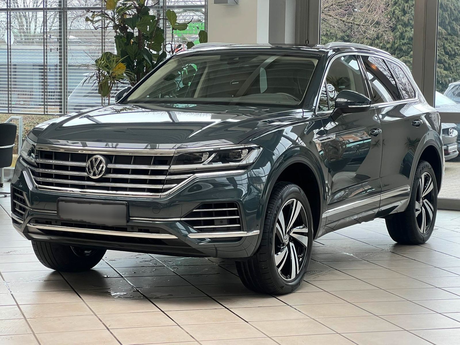 Volkswagen Touareg 3.0 Atmosphere*4x4 Lenk+Luftfd+AHK*