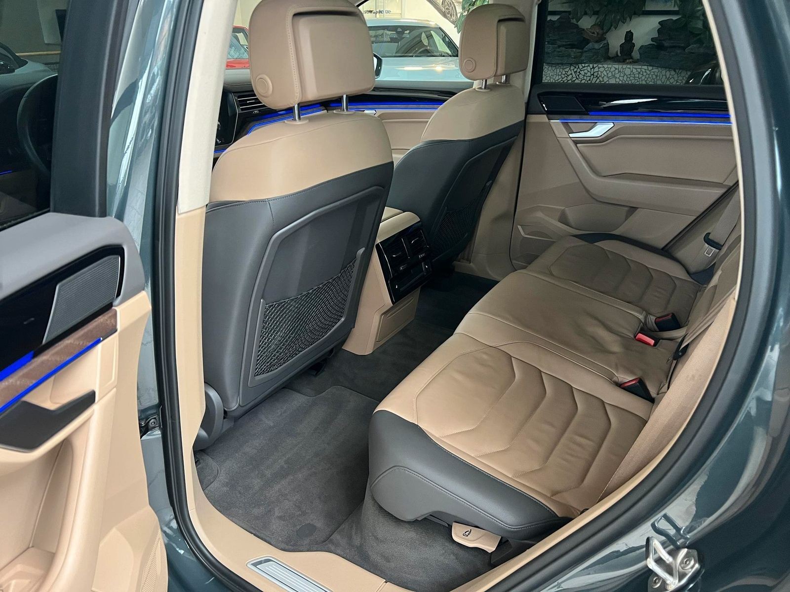 Volkswagen Touareg 3.0 Atmosphere*4x4 Lenk+Luftfd+AHK*
