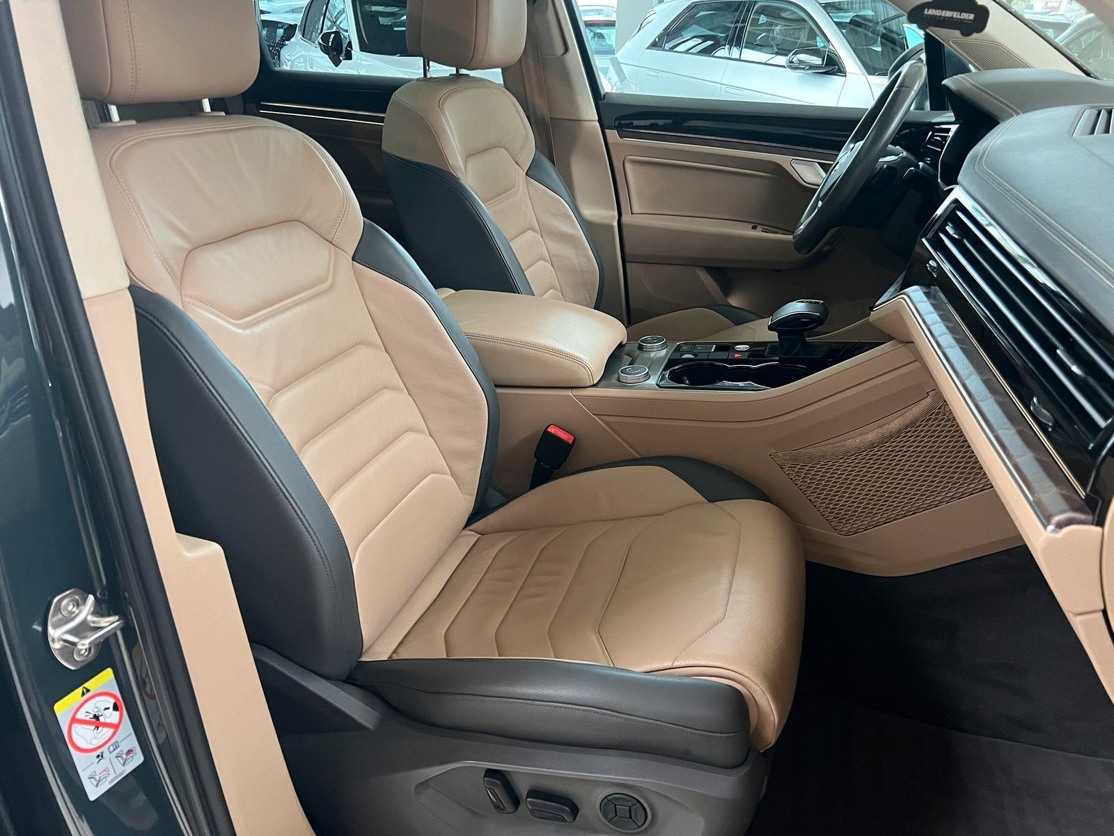 Volkswagen Touareg 3.0 Atmosphere*4x4 Lenk+Luftfd+AHK*