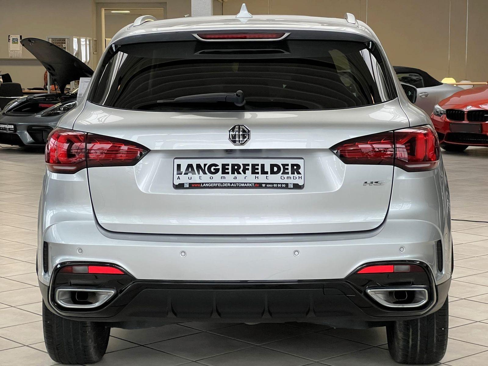 MG HS Luxury*ACC*360°*PANO*SHZ*NAV*CARPLAY*AMBIENT
