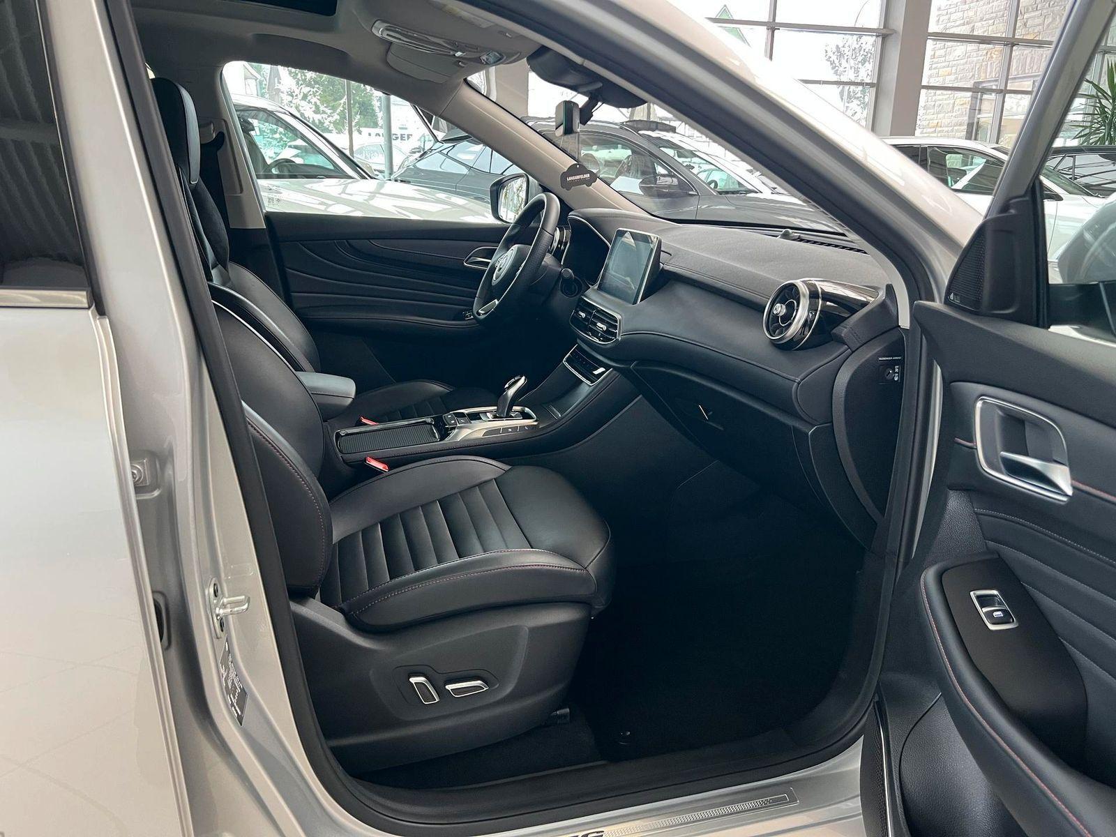 MG HS Luxury*ACC*360°*PANO*SHZ*NAV*CARPLAY*AMBIENT