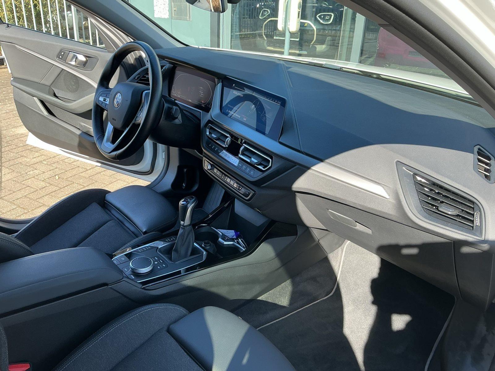 BMW 116 SPORT LINE LC PROF AHK LED GRA PDC DAB WLAN SHZG