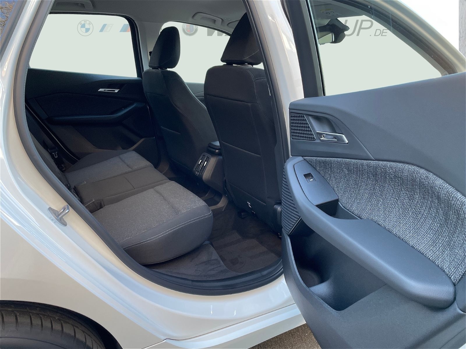 BMW 220 ACTIVE TOURER AHK DAB LED SHZ ALU 17