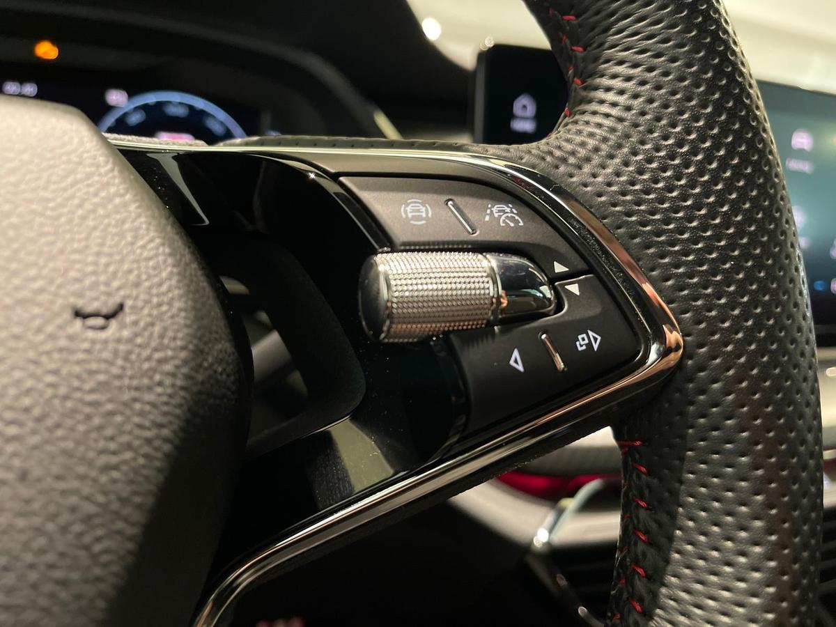 Skoda Octavia Combi RS I.V. Matrix Head Up 5J Garantie DCC