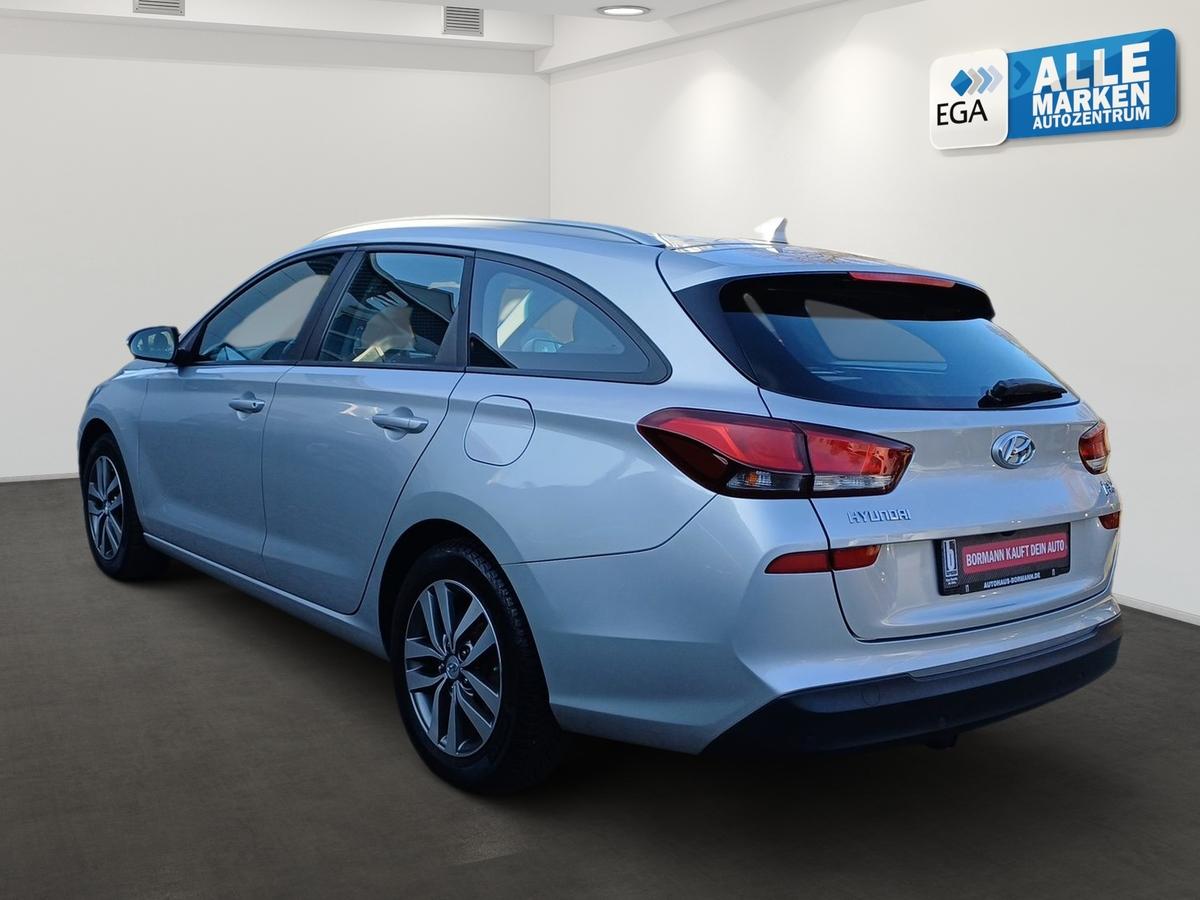 Hyundai i30 cw 1.6 CRDi Trend AHK Allwetter App Sitzh. DAB Spurh. 