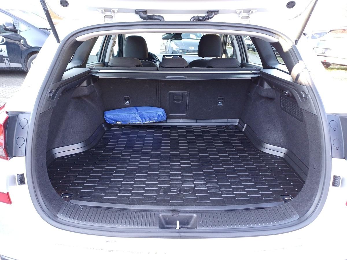 Hyundai i30 cw 1.6 CRDi Trend AHK Allwetter App Sitzh. DAB Spurh. 