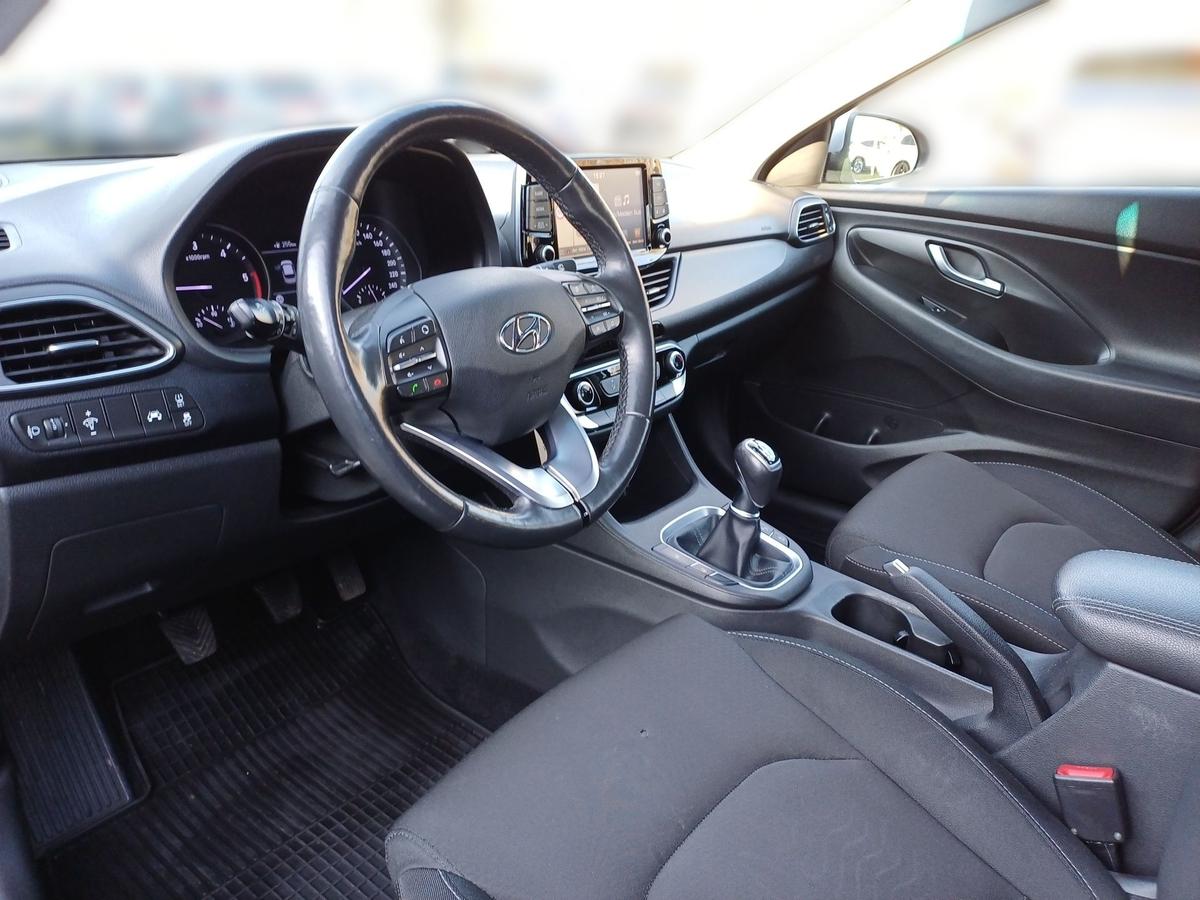 Hyundai i30 cw 1.6 CRDi Trend AHK Allwetter App Sitzh. DAB Spurh. 