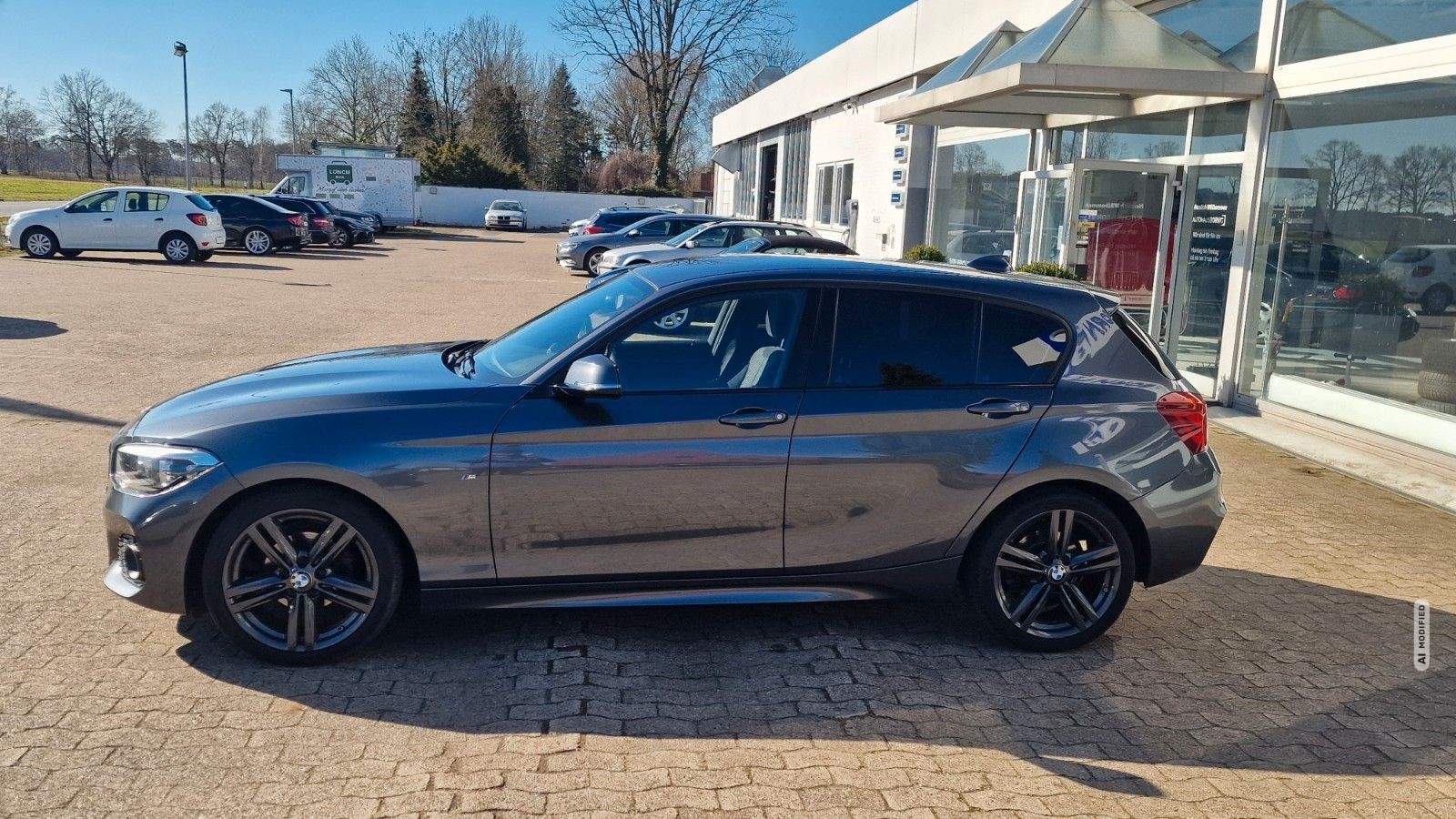 BMW 118 i M Sport Paket S/W Räder Shadow Line