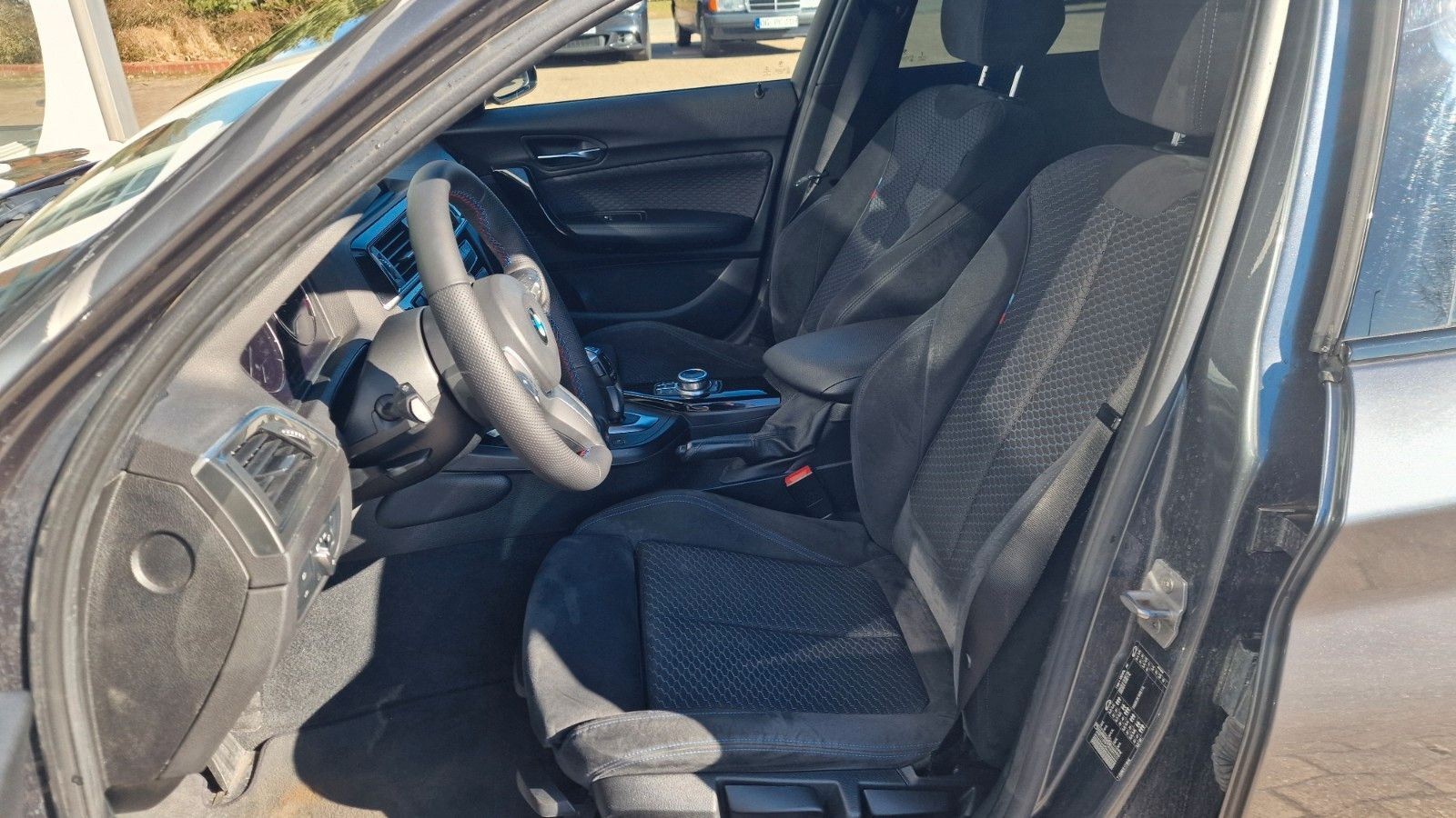 BMW 118 i M Sport Paket S/W Räder Shadow Line
