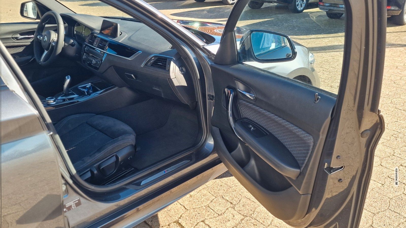 BMW 118 i M Sport Paket S/W Räder Shadow Line