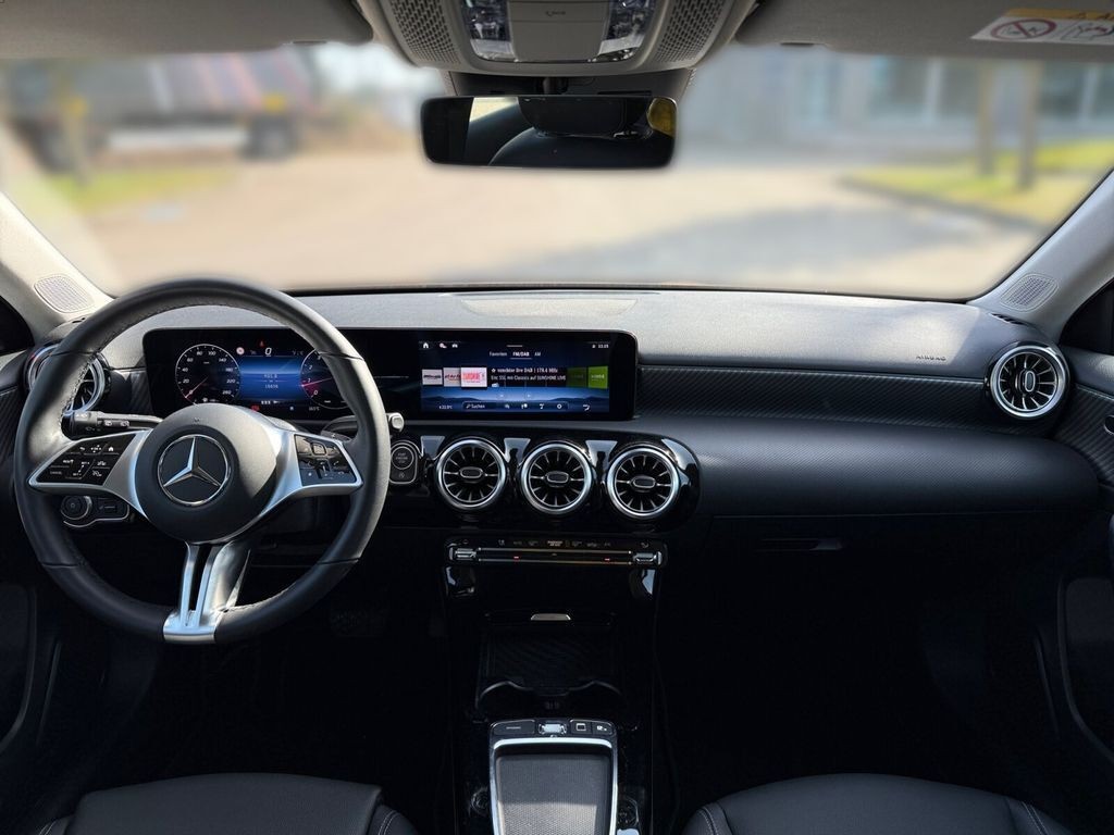 Mercedes-Benz A 180 Progressive RÜCKFAHRKAMERA+SITZHEIZUNG+LED