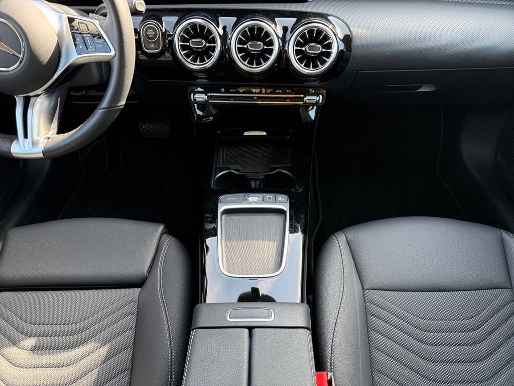Mercedes-Benz A 180 Progressive RÜCKFAHRKAMERA+SITZHEIZUNG+LED