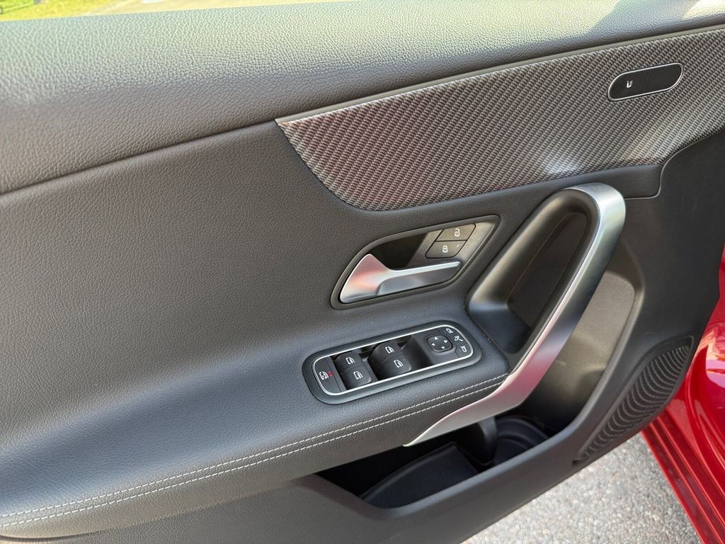 Mercedes-Benz A 180 Progressive RÜCKFAHRKAMERA+SITZHEIZUNG+LED