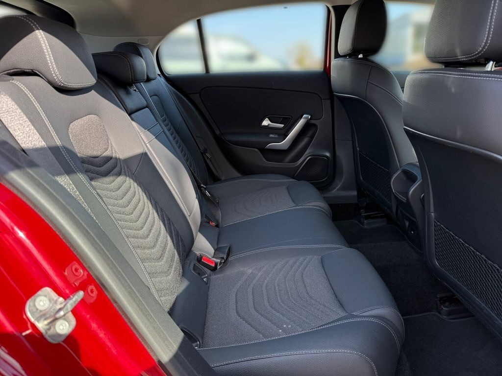 Mercedes-Benz A 180 Progressive RÜCKFAHRKAMERA+SITZHEIZUNG+LED
