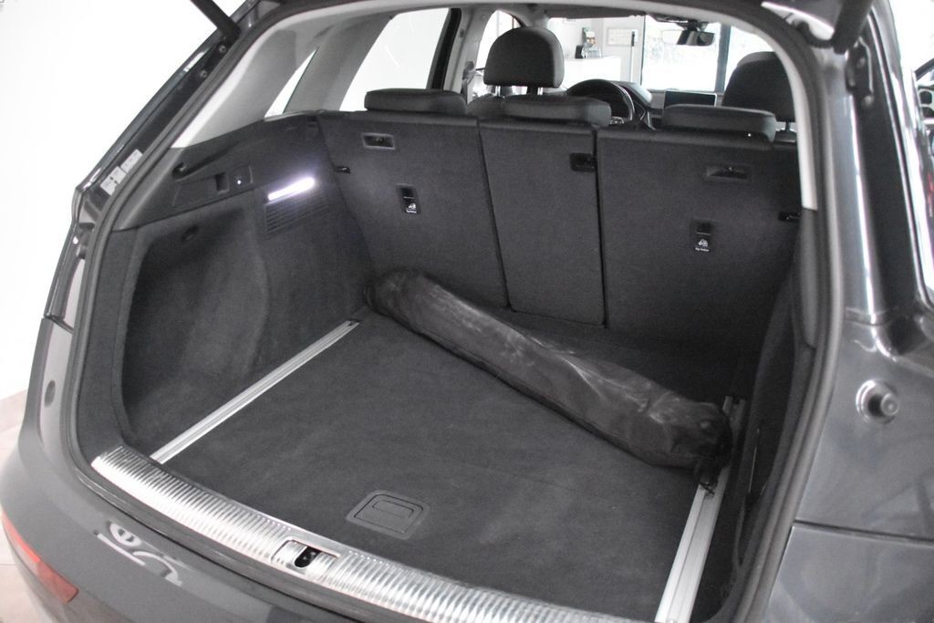 Audi Q5 45 TDI Quattro Sport MLED Pano Kamera AHK