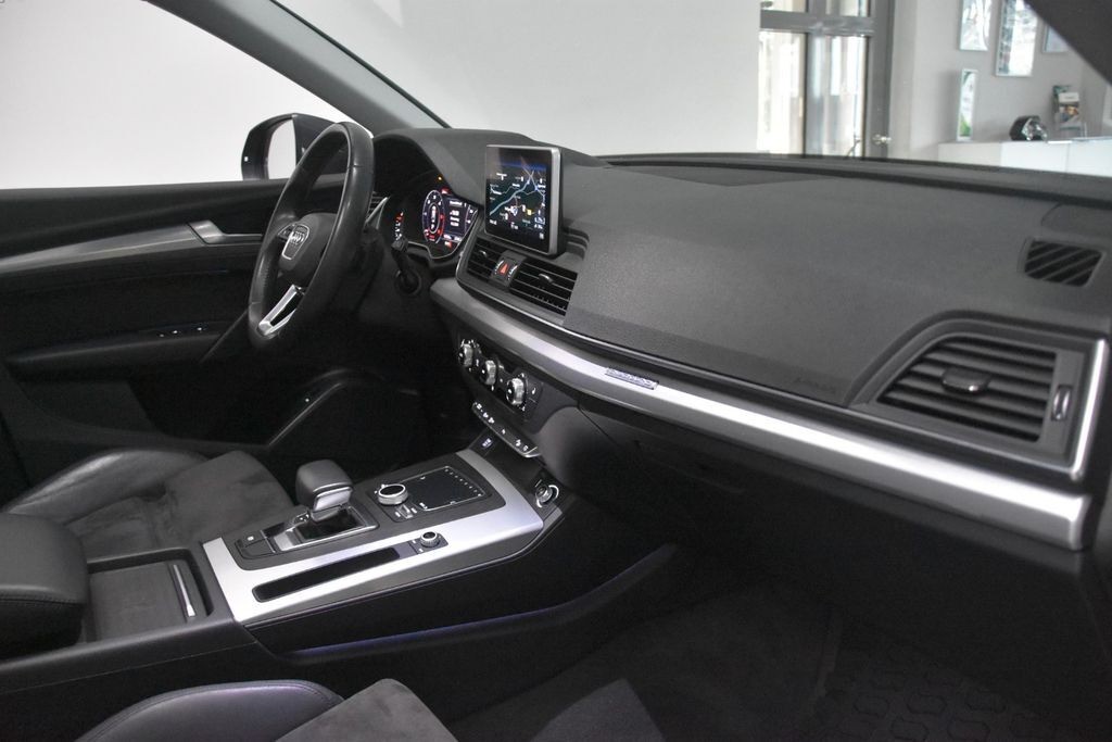 Audi Q5 45 TDI Quattro Sport MLED Pano Kamera AHK