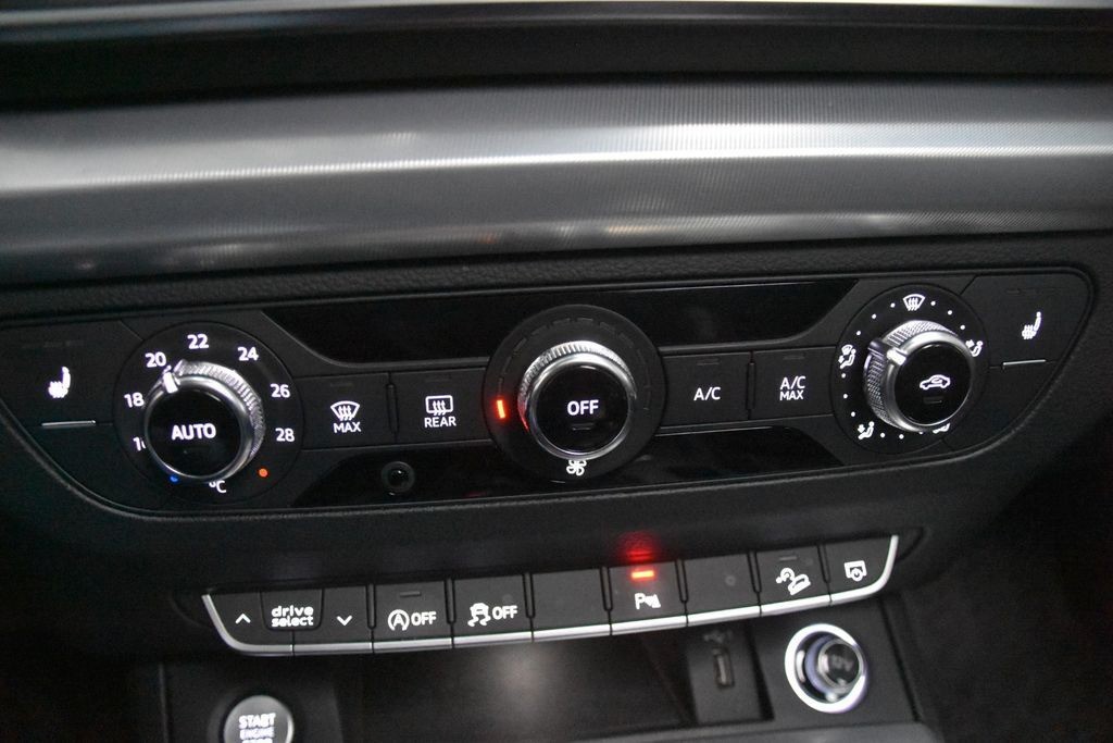 Audi Q5 45 TDI Quattro Sport MLED Pano Kamera AHK