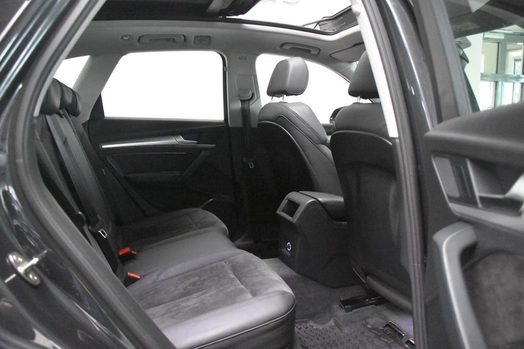 Audi Q5 45 TDI Quattro Sport MLED Pano Kamera AHK