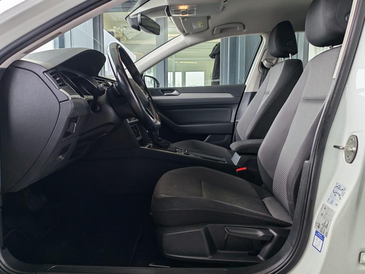 Volkswagen Passat 2.0 TDI DSG,STANDH,AHK,LED,KAMERA,ACC,DAB