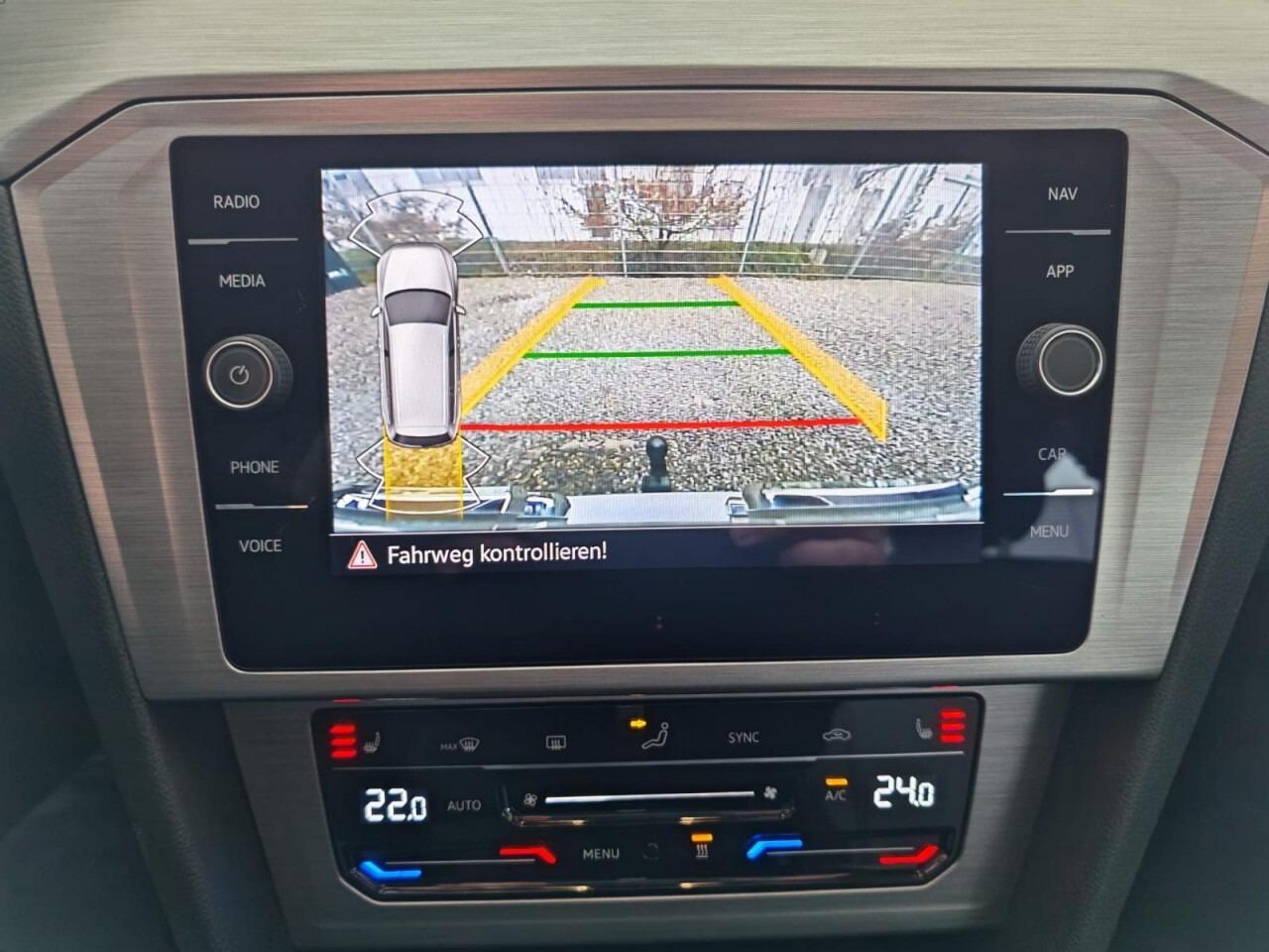 Volkswagen Passat 2.0 TDI DSG,STANDH,AHK,LED,KAMERA,ACC,DAB