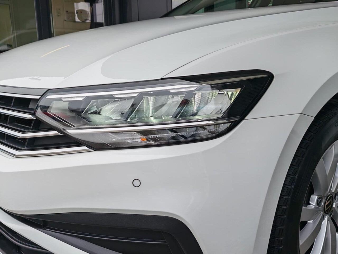 Volkswagen Passat 2.0 TDI DSG,STANDH,AHK,LED,KAMERA,ACC,DAB