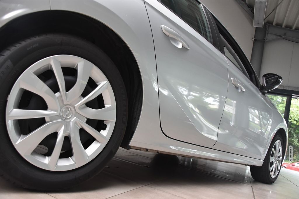 Opel Corsa F LED Navi Kamera Sitz-/Lenkhz Tempo DAB