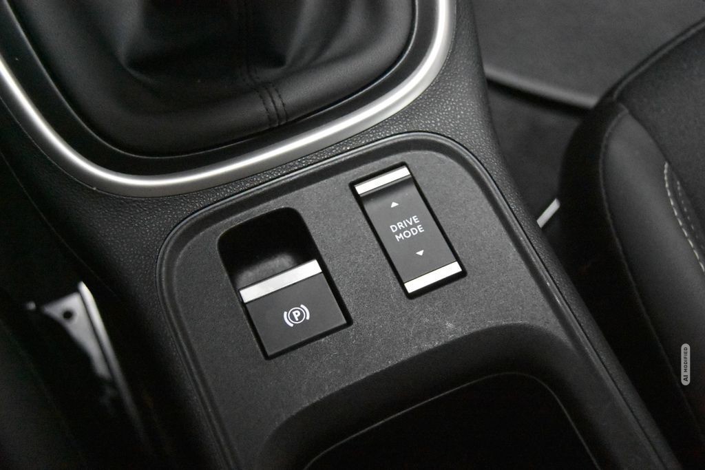Jeep Avenger Altitude 1.2 LED Navi 180°Kamera JBL ACC