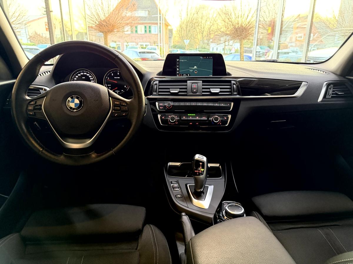 BMW 118 d Sport Line LED Navi SHZ Temp 1.Hand 