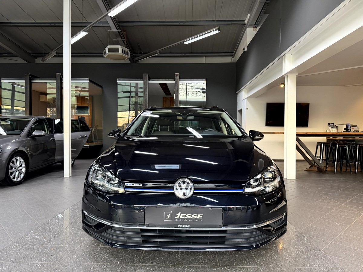 Volkswagen Golf VII 1.5 TSI BMT Comfortline LED Massage ACC 