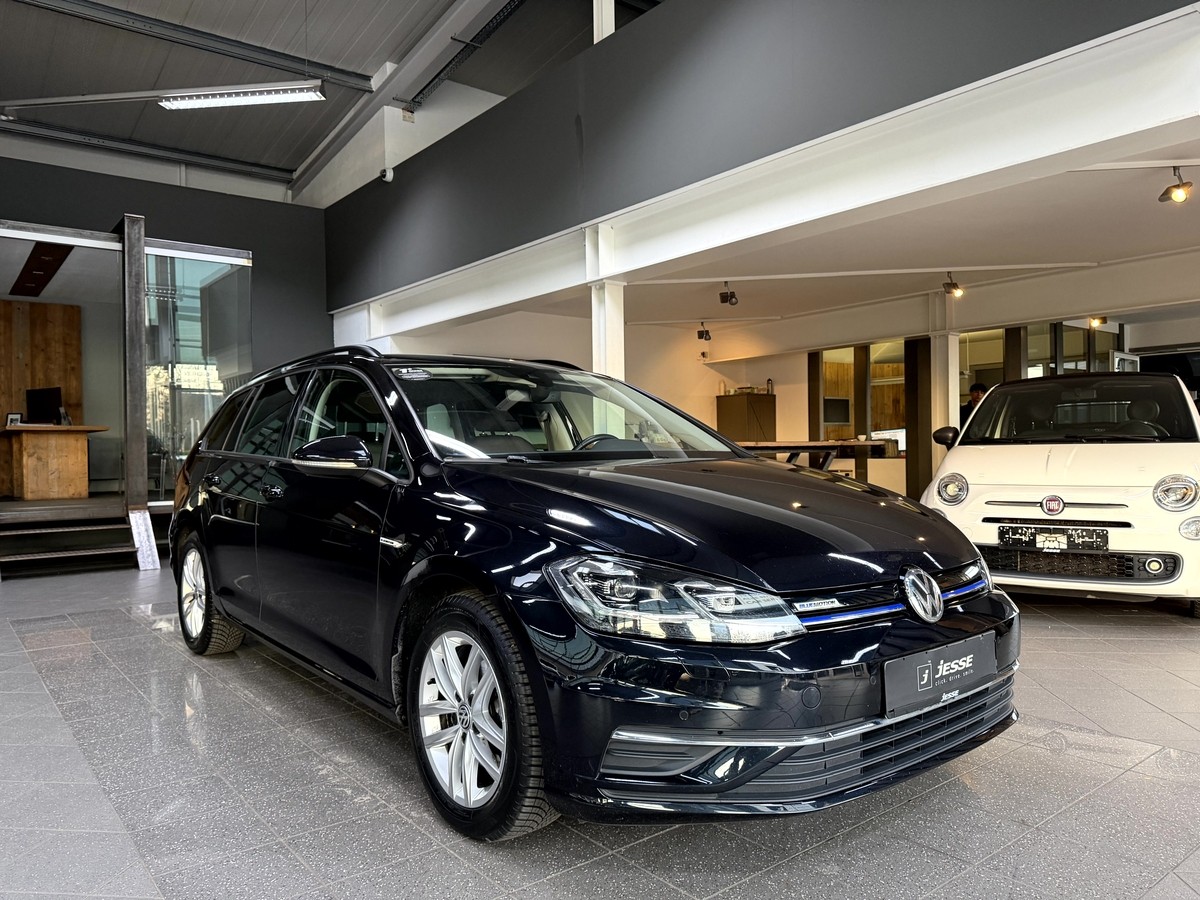 Volkswagen Golf VII 1.5 TSI BMT Comfortline LED Massage ACC 